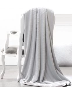 Little Giraffe Luxe Throw Décor