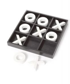 Go Home Ltd. Tic Tac Toe Décor